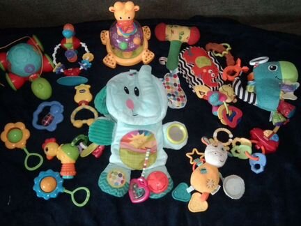 Погремушки, развивающие игрушки