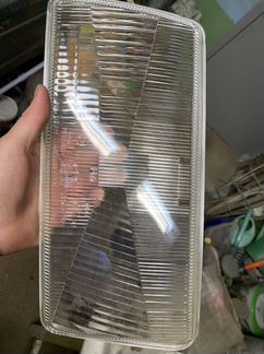 Стекло фары Ауди 90