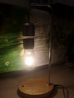 Подвесная левитирующая лампа (металл)