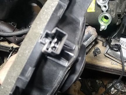 Колонка задняя правая Вольво v 40