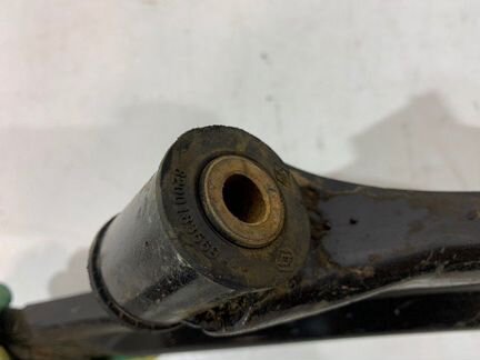 Рычаг подвески передний правый Nissan Note E11