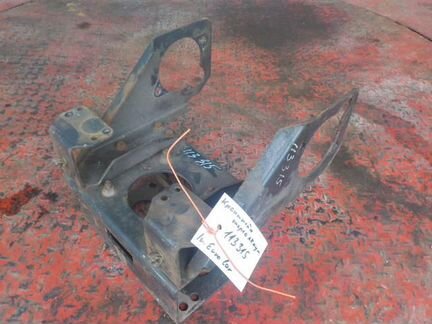 Кронштейн энергоаккумулятора Ивеко 504113195