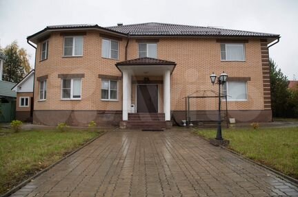 Коттедж 476 м² на участке 15 сот.
