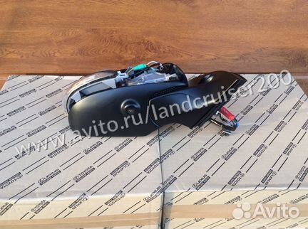 Правое зеркало GX460 с камерой