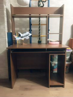 Стол компьютерный