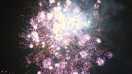 Салют, фейерверк 100 выстрелов