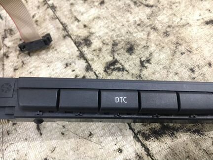 Блок переключателей в центр. консоли Bmw X1 E84