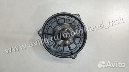 Двигатель отопителя (моторчик печки) Mazda Demio